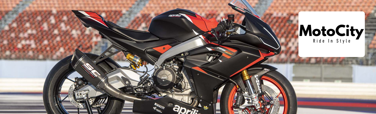 Close-up of the Aprilia RS 660 dashboard and TFT display, showcasing advanced tech and ride controls.